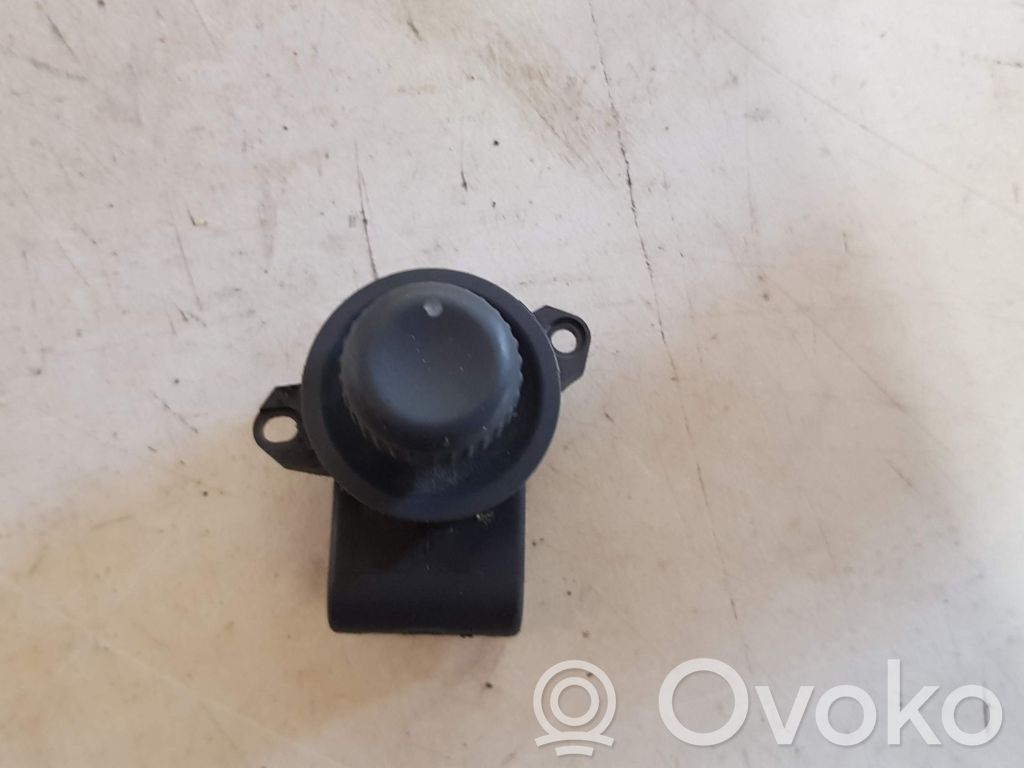 Renault Espace III Wing mirror switch 