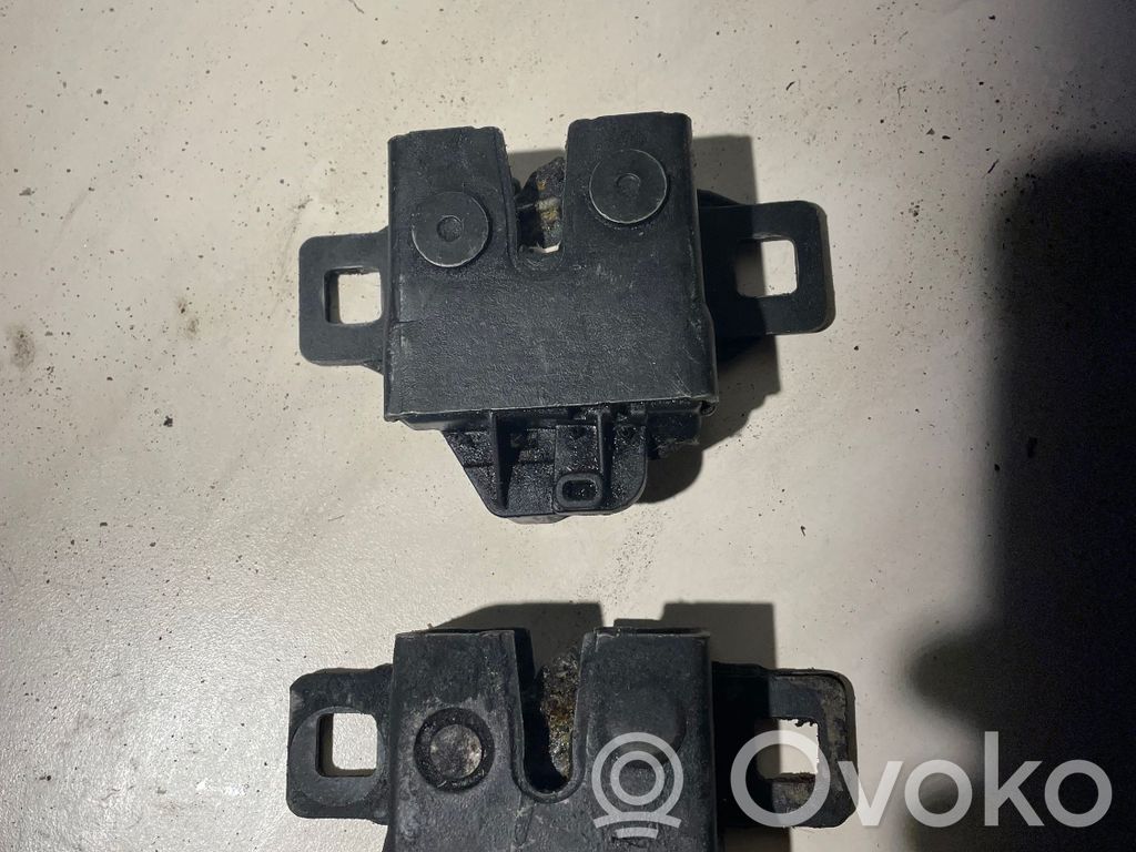 Land Rover Discovery 4 - LR4 Engine bonnet/hood lock/catch 