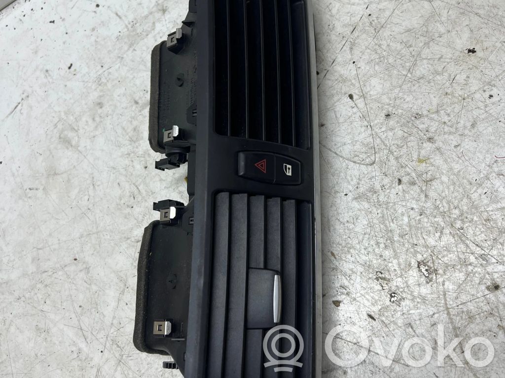 BMW X5 E70 Centrinės oro grotelės 