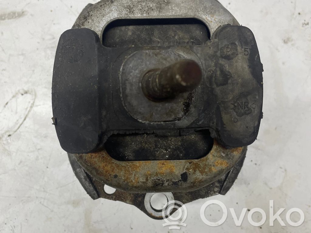 BMW X5 E70 Engine mount bracket 