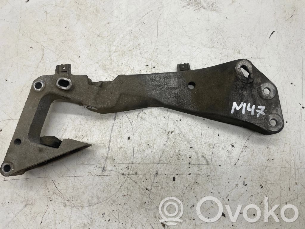 BMW X1 E84 Gearbox mounting bracket 
