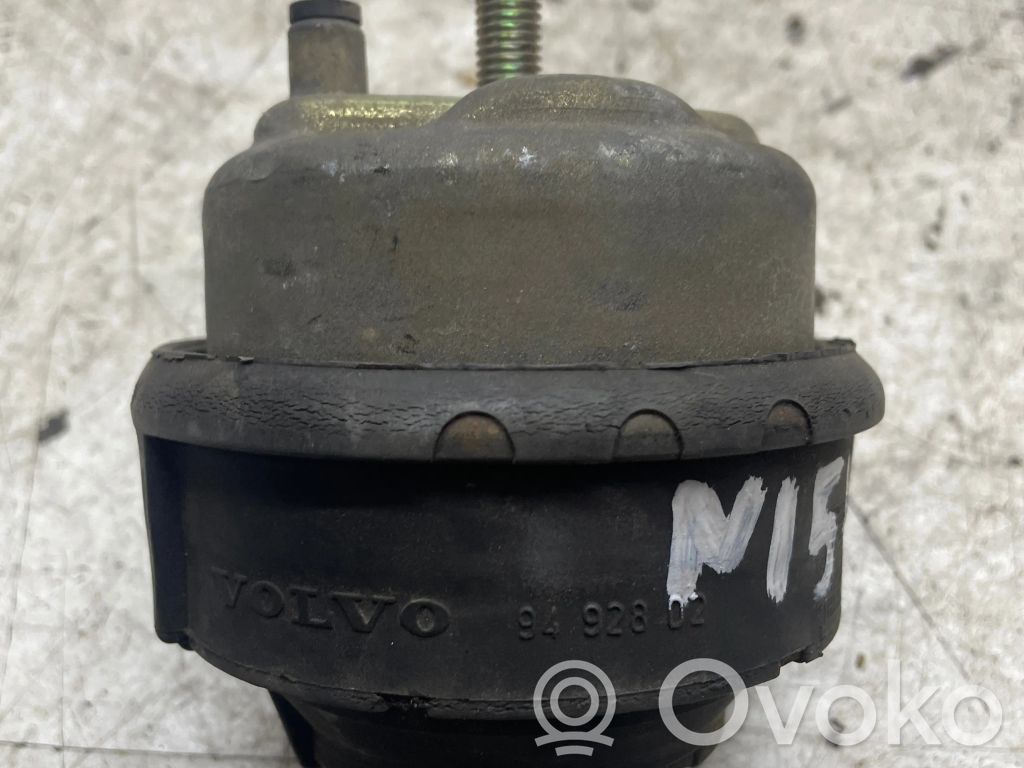 Volvo V70 Engine mount bracket 