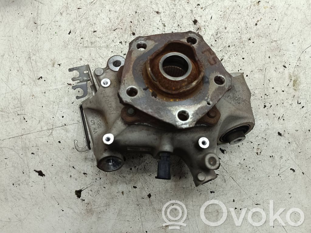 Audi Q7 4M Rear wheel hub 