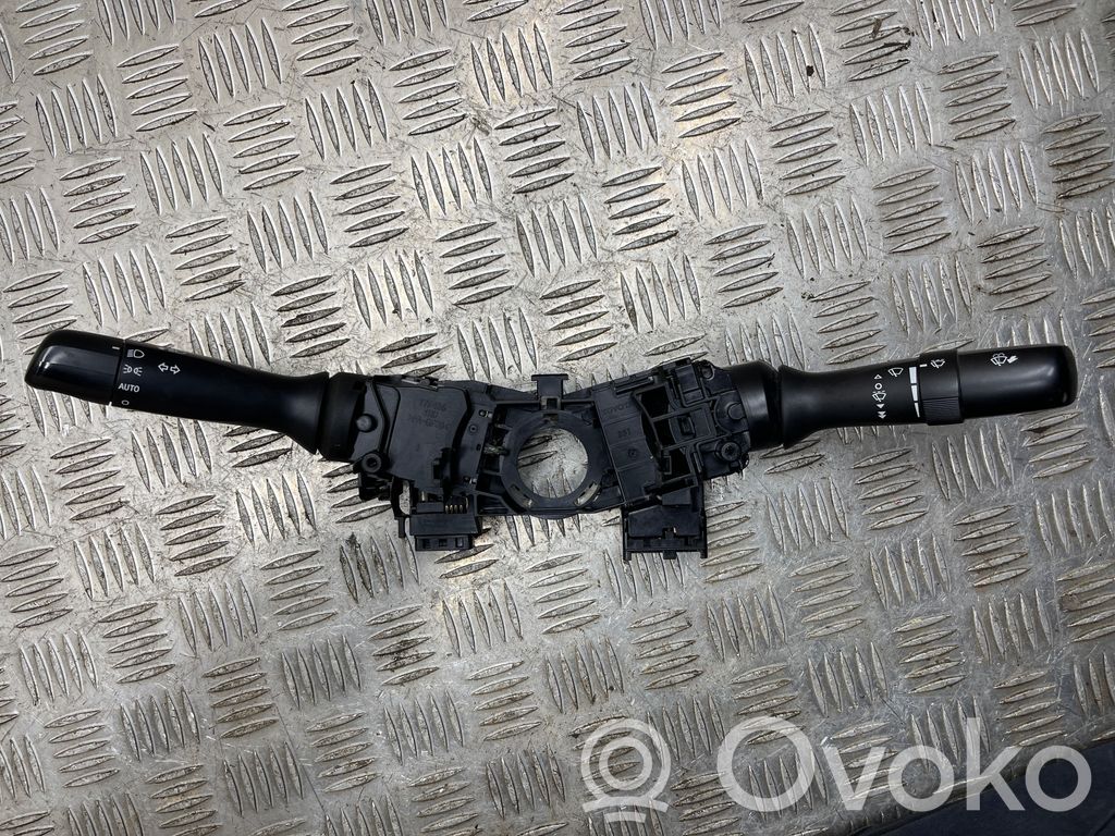 Subaru Legacy Wiper turn signal indicator stalk/switch 