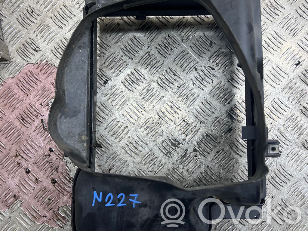 BMW X5 E70 Radiatoriaus oro nukreipėjas (-ai) 