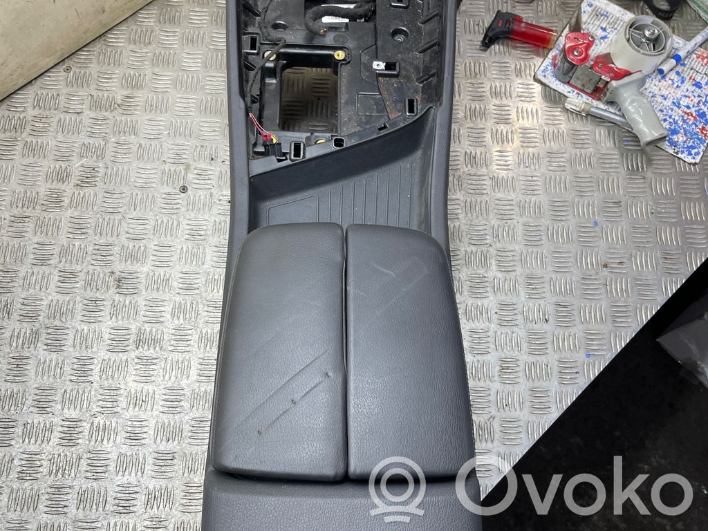 Audi Q7 4M Centrālā konsole 