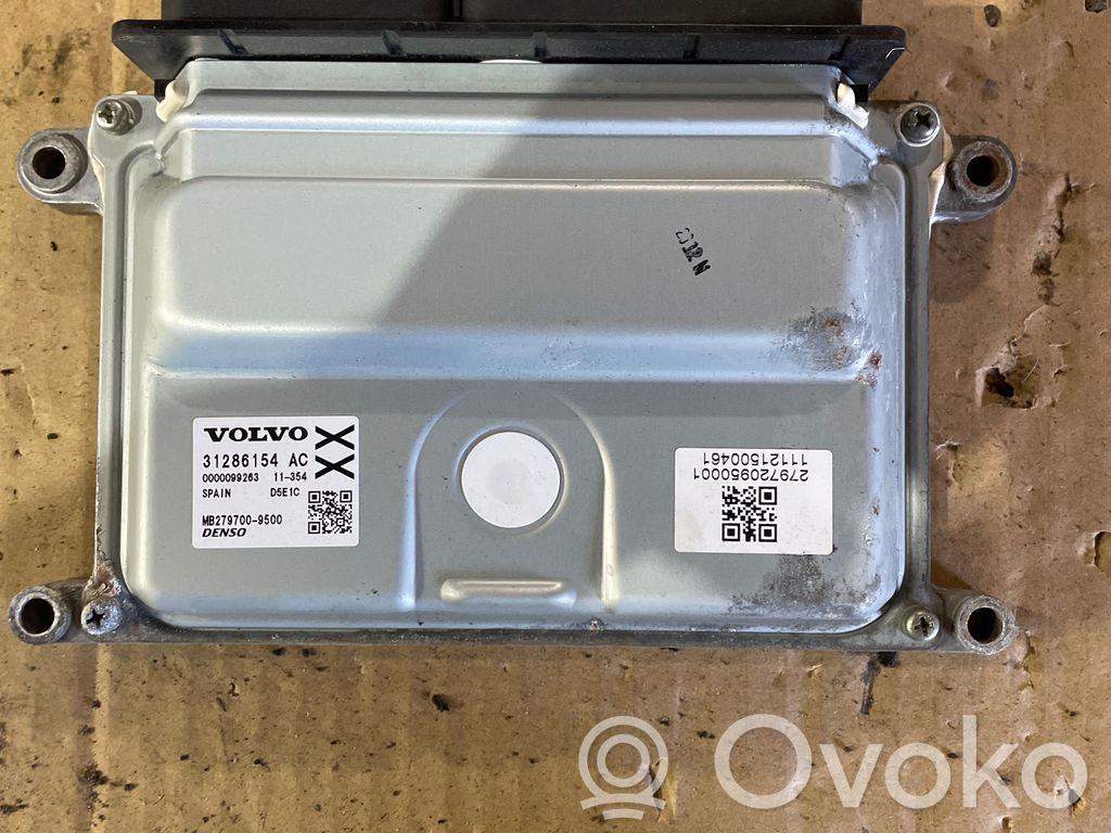 Volvo XC70 Engine control unit/module 