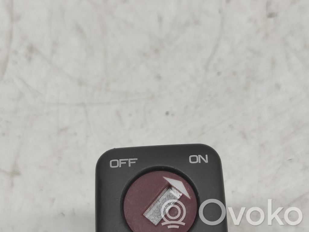 Peugeot 3008 I Passenger airbag on/off switch 