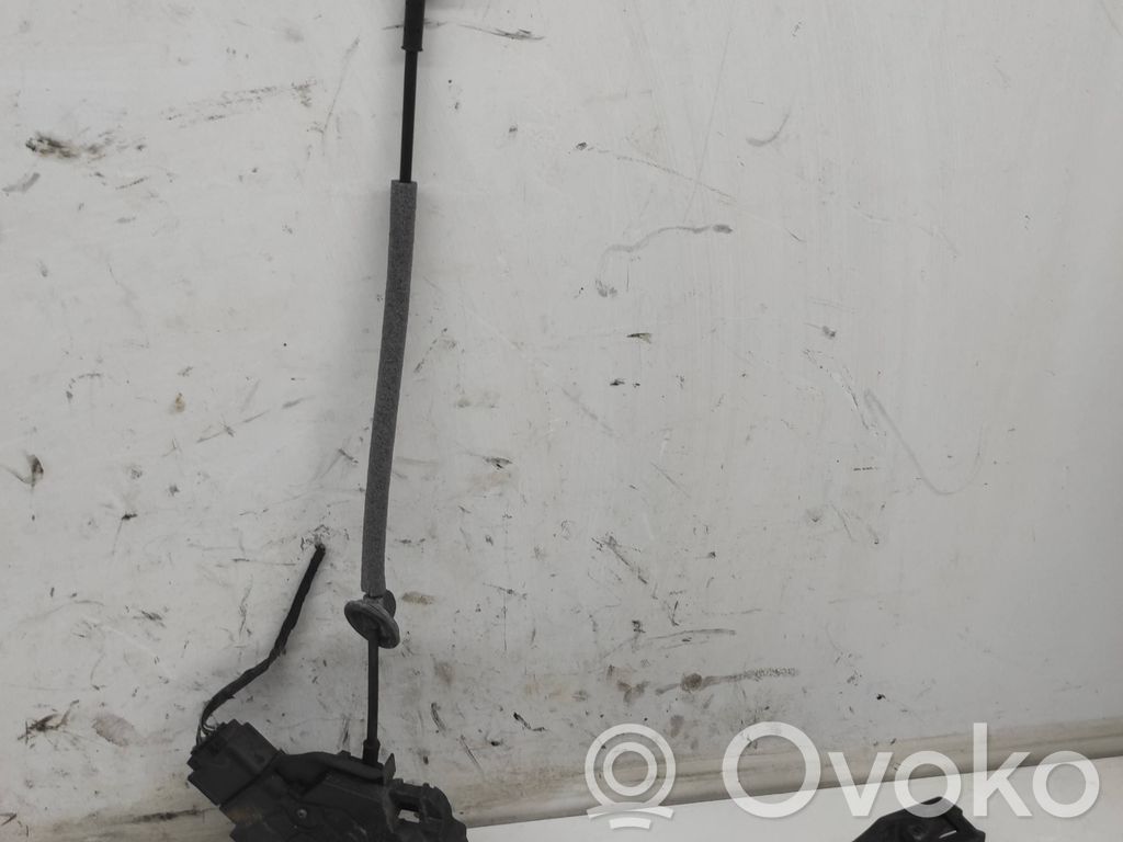 Volvo V70 Rear door lock 
