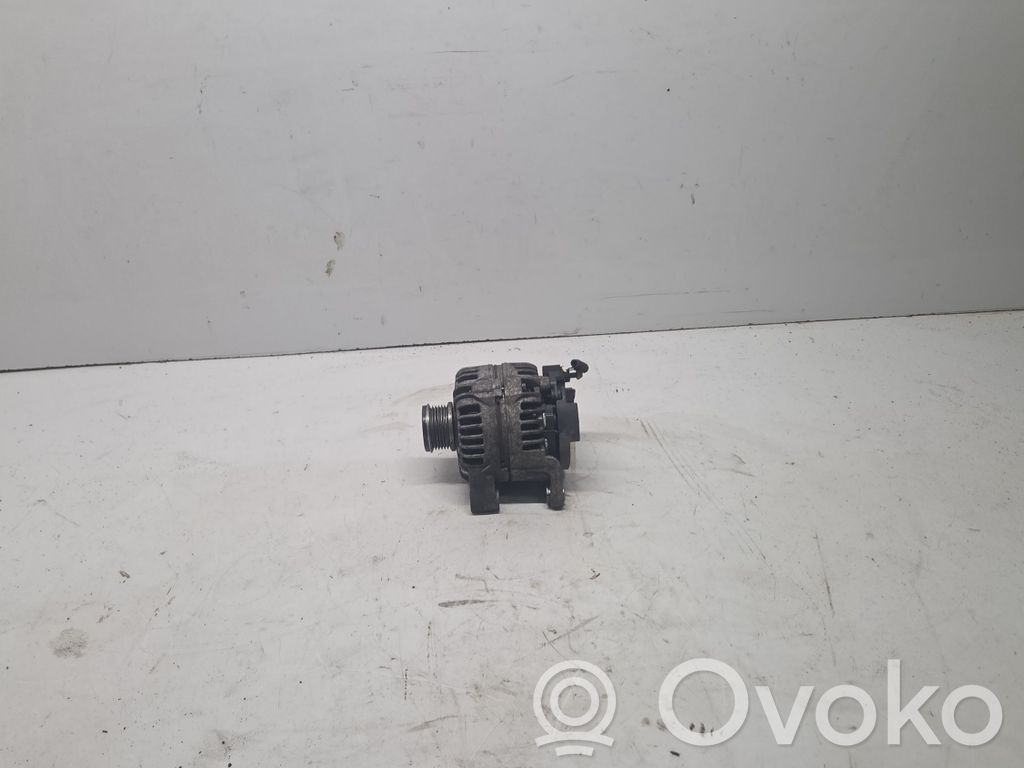 Opel Meriva B Generator/alternator 