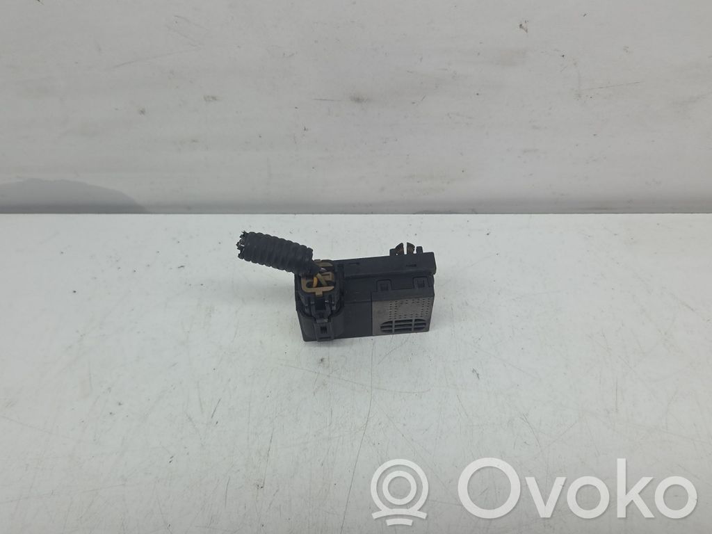 Chevrolet Captiva Air conditioning (A/C) pressure sensor 