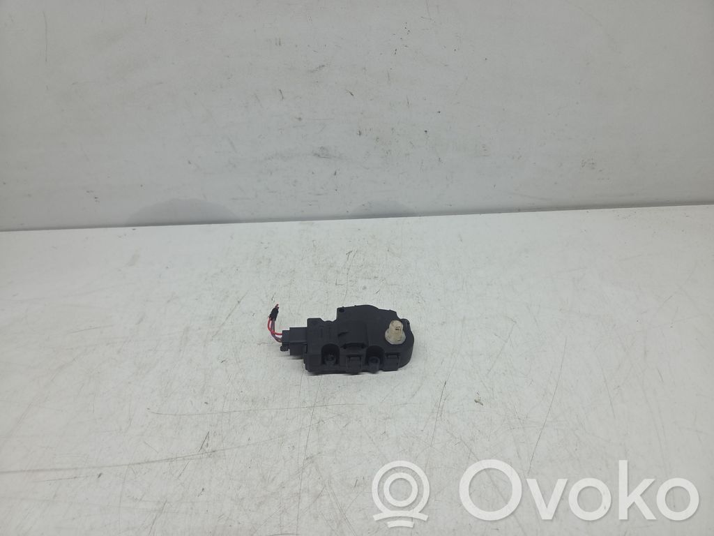 Audi A4 S4 B8 8K Silniczek nagrzewnicy 