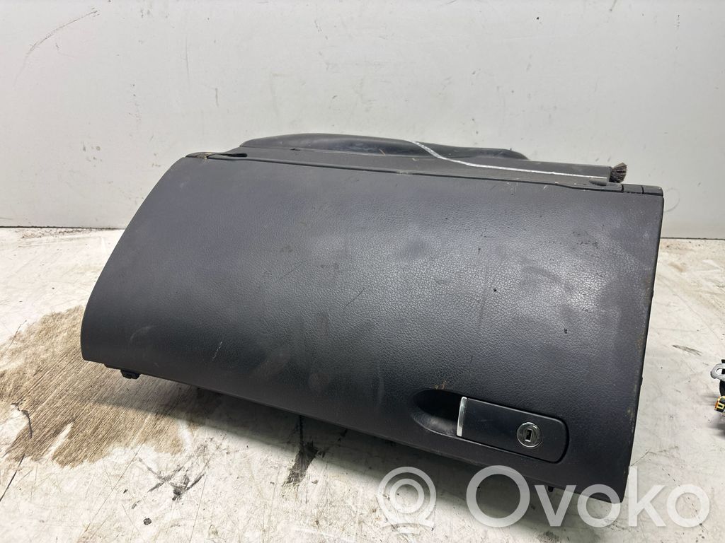 Audi A4 S4 B7 8E 8H Schowek deski rozdzielczej / Komplet 