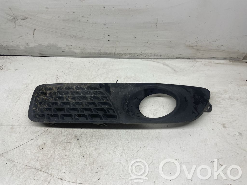 Volvo V70 Kratka dolna zderzaka przedniego 