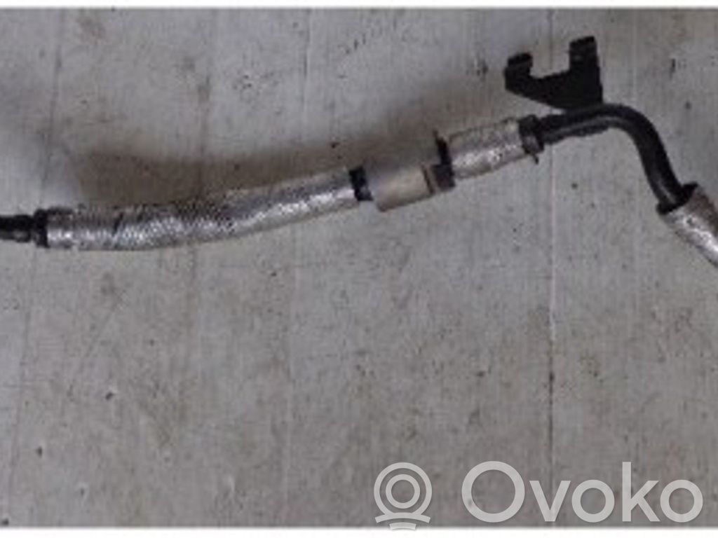 BMW 7 E65 E66 Ilmastointilaitteen putki (A/C) 
