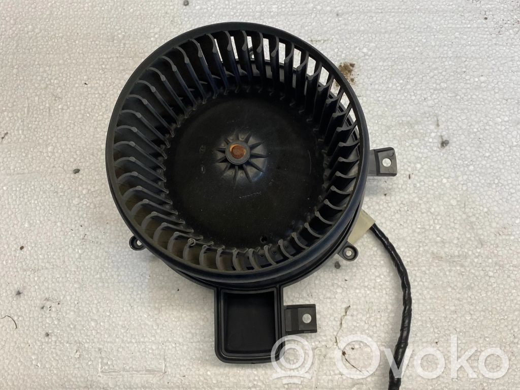 Dodge Charger Mazā radiatora ventilators 