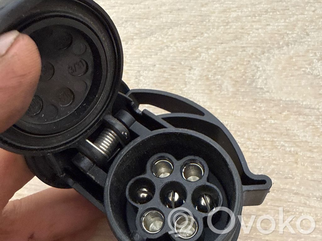 BMW 3 F30 F35 F31 Steckdose für die Anhängerkupplung 