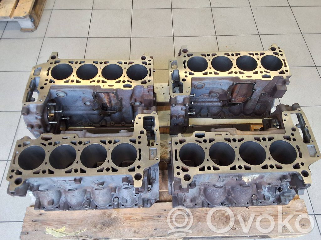 Iveco Daily 35.8 - 9 Engine block 