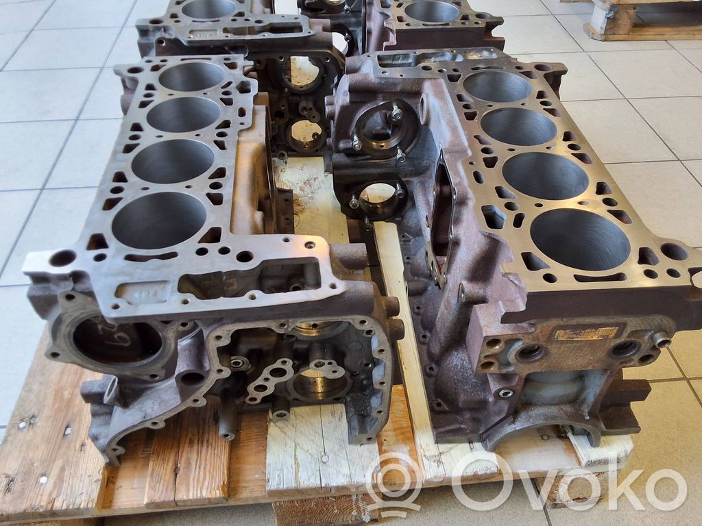 Iveco Daily 5th gen Engine block 