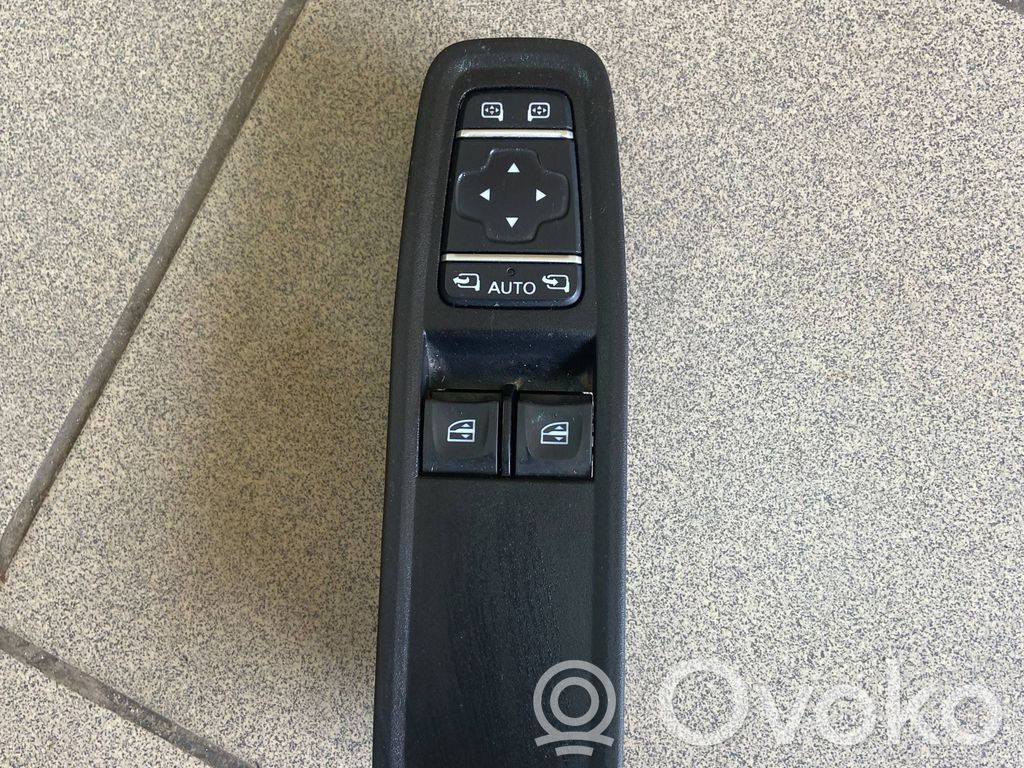 Renault Kangoo III Przyciski szyb 