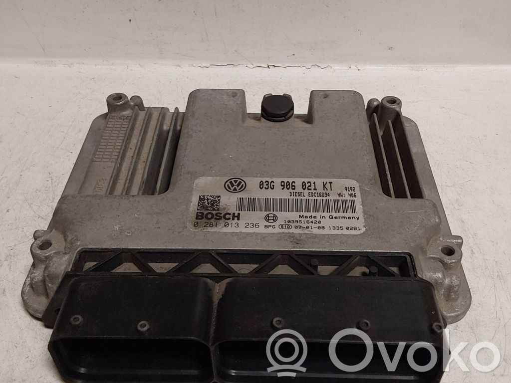 Volkswagen PASSAT B6 Engine control unit/module 