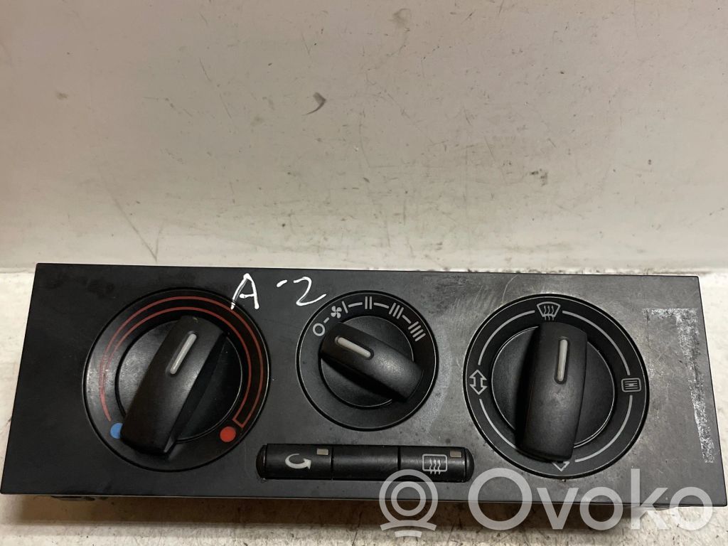 Audi A2 Climate control unit 