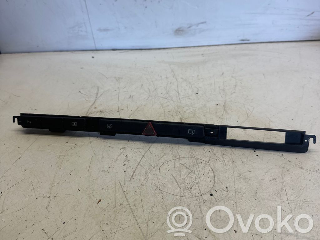 Audi A8 S8 D3 4E Botón interruptor de luz de peligro 