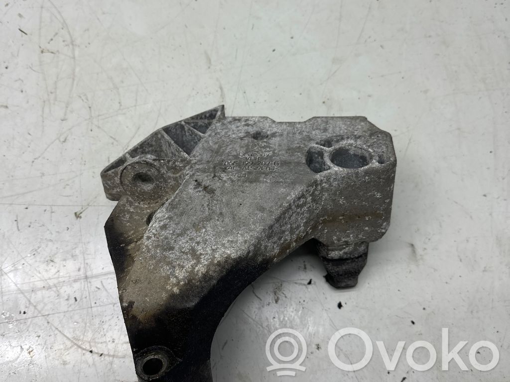 Audi A3 S3 8P Engine mounting bracket 