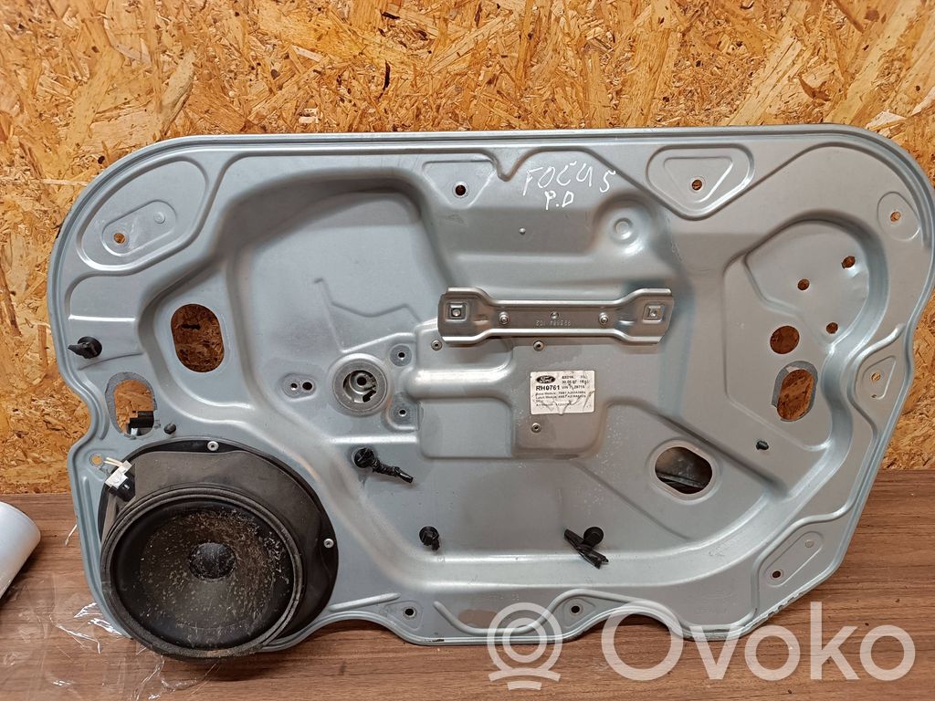 Ford Focus Macara ușă față cu motor 