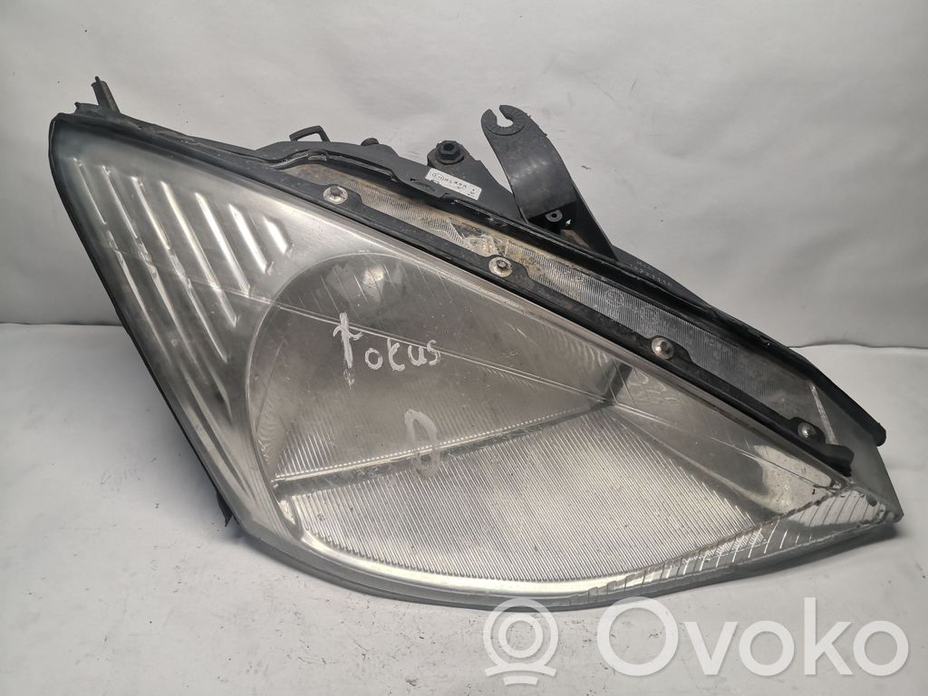 Ford Focus Headlight/headlamp 