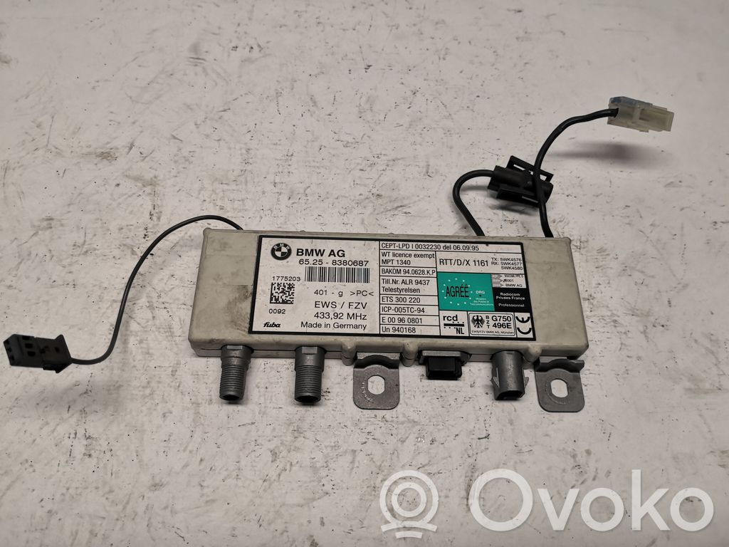 BMW 5 E39 Antenos stiprintuvas 