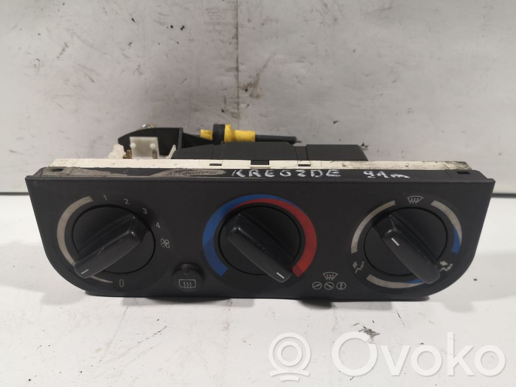 BMW 3 E36 Climate control unit 