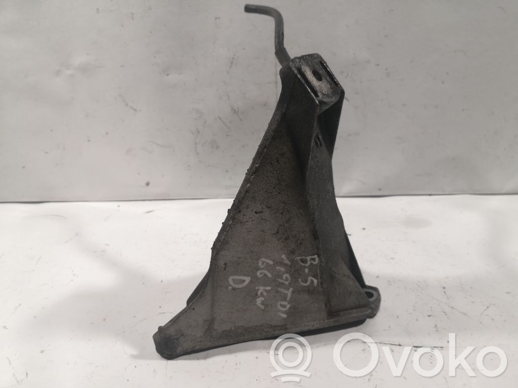 Volkswagen PASSAT B5 Engine mounting bracket 