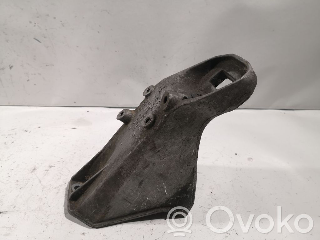 Audi A6 S6 C4 4A Engine mounting bracket 