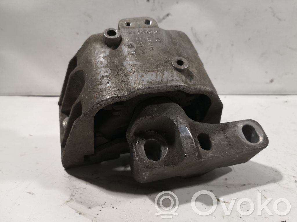Volkswagen Bora Engine mount bracket 