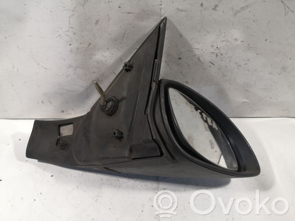 Opel Vectra B Manualne lusterko boczne drzwi przednich 
