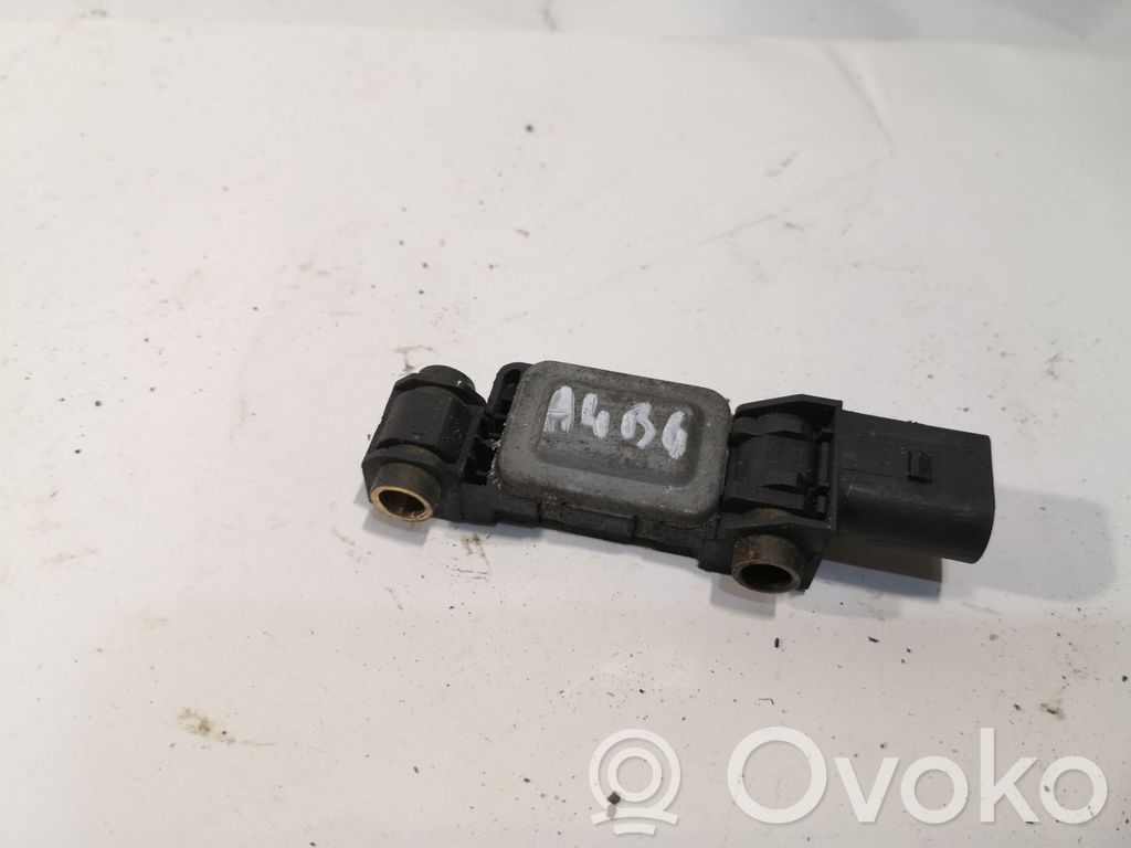 Audi A4 S4 B6 8E 8H Oro pagalvių smūgio daviklis 
