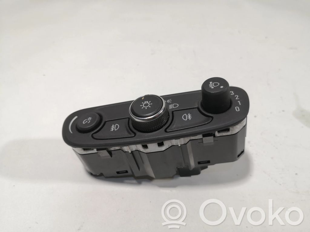 Opel Mokka X Light switch 