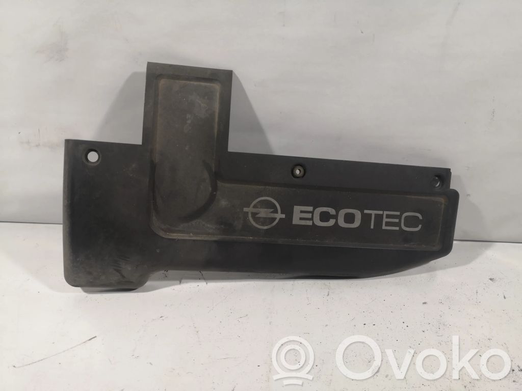 Opel Vectra B Osłona górna silnika 