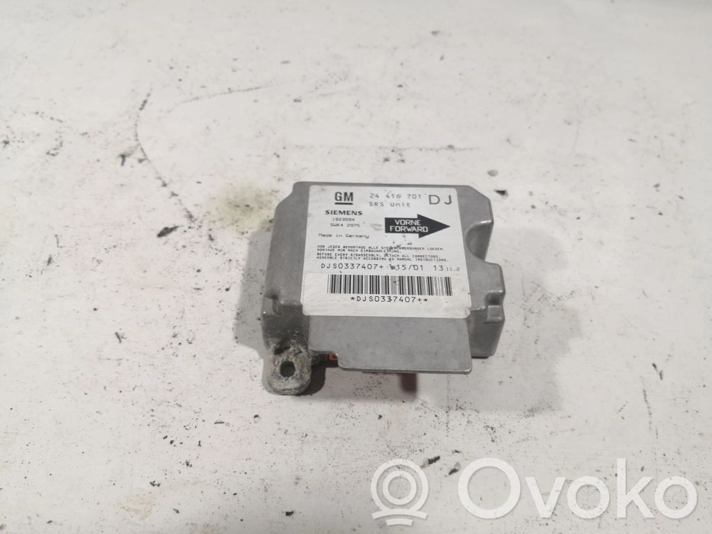 Opel Vectra B Airbag control unit/module 