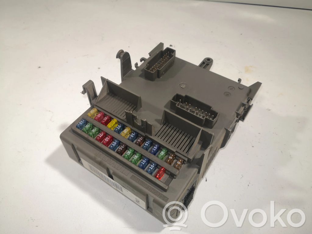 Renault Laguna II Módulo de fusible 