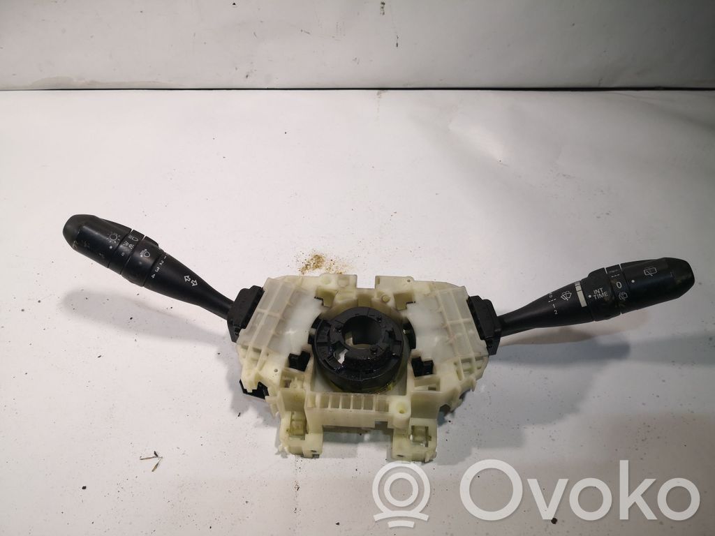 Mitsubishi Colt Wiper turn signal indicator stalk/switch 