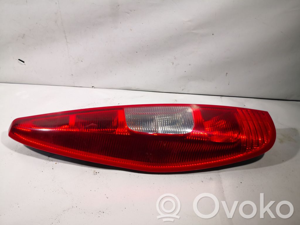Mitsubishi Colt Luz trasera/de freno 