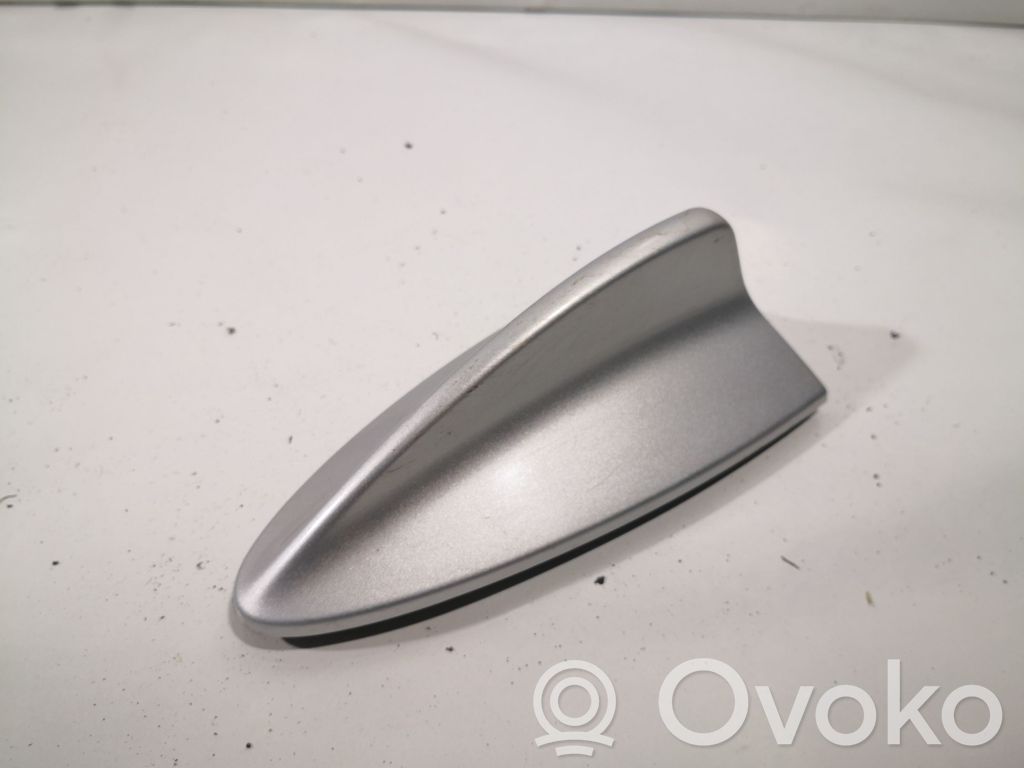 BMW 3 E90 E91 Cubierta de la antena del techo (GPS) 