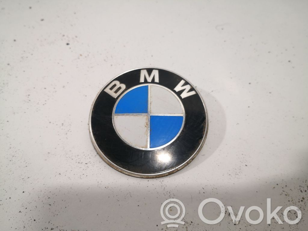 BMW 3 E90 E91 Gamintojo ženkliukas 