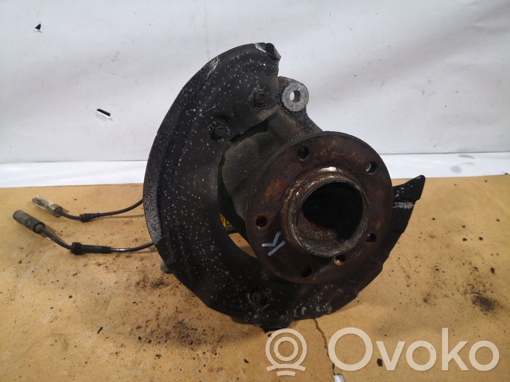 BMW 3 E90 E91 Priekšējā riteņa rumbas vārpstas šarnīrs (stupica, capfa) 