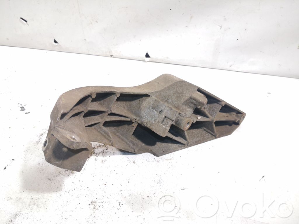 Engine mounting bracket   90502614,0047623