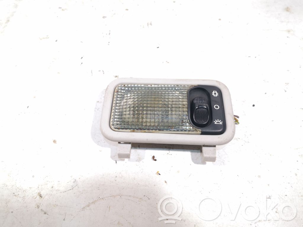 Peugeot 206 Priekinių vietų apšvietimo žibintas 