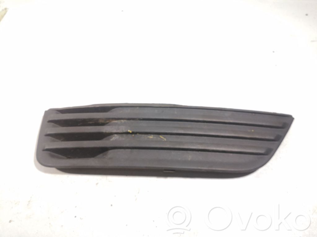 Ford Focus Front bumper lower grill 