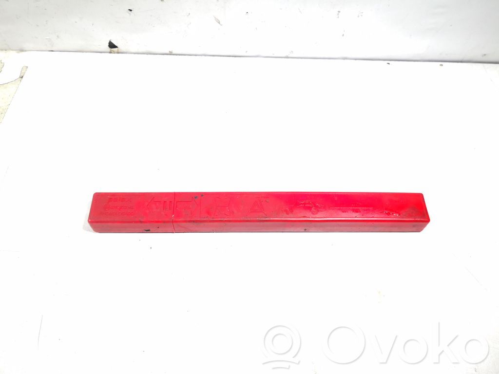 Volkswagen Golf VII Triangle d'avertissement 